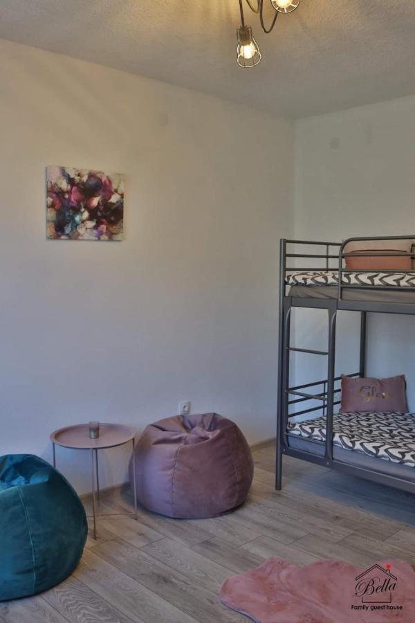 Bella Family Guest House ساباريفا بانيا المظهر الخارجي الصورة