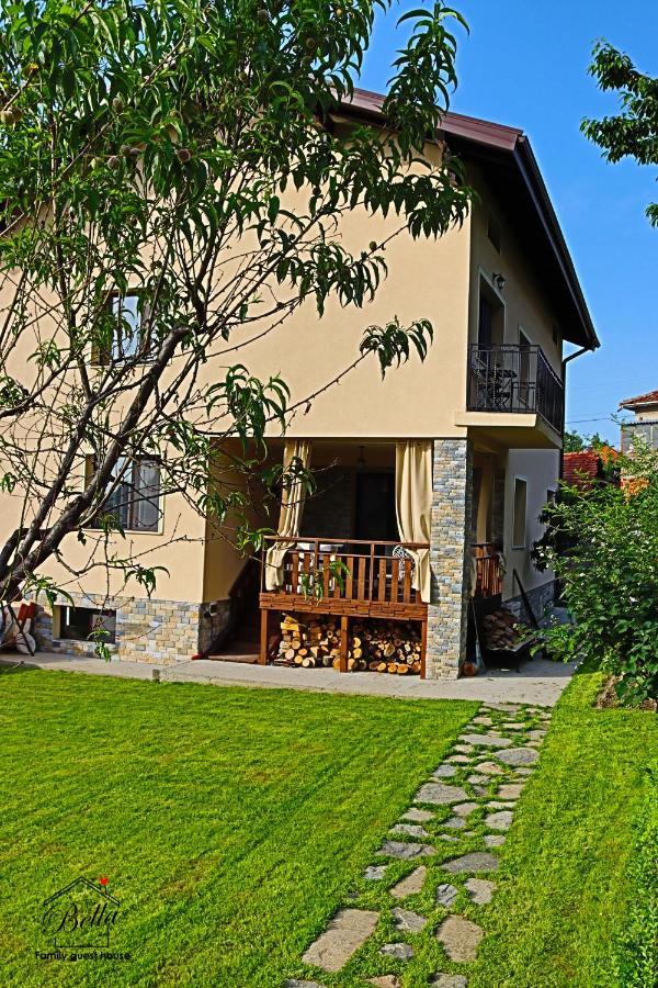 Bella Family Guest House ساباريفا بانيا المظهر الخارجي الصورة