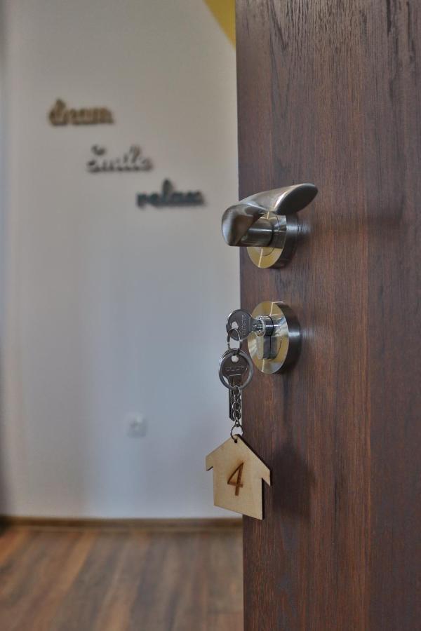 Bella Family Guest House ساباريفا بانيا المظهر الخارجي الصورة